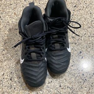 Nike Boys Football Shoes, Size 6.5